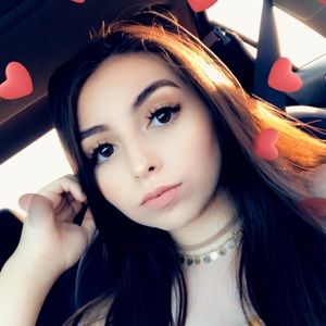 Meet your Posher, Anahi